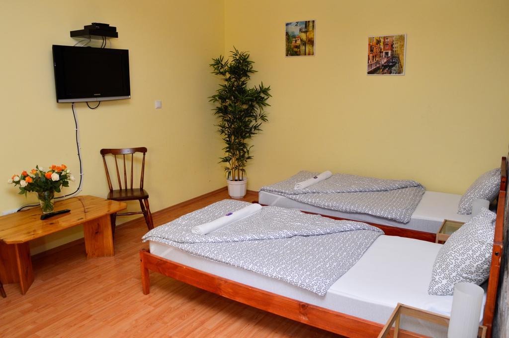 Mediterrán Vendégház Kecskemét Exterior foto